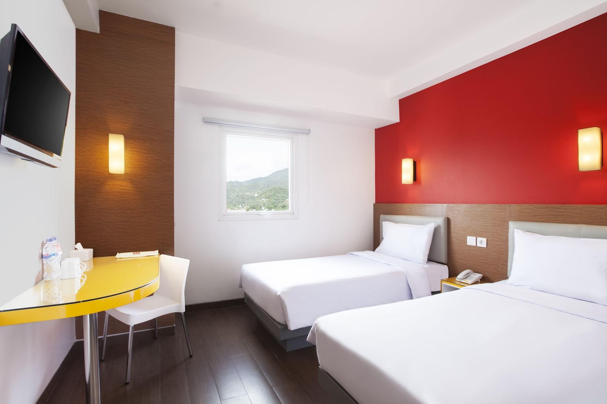 Amaris Hotel Dr. Susilo Grogol Jakarta Exterior photo